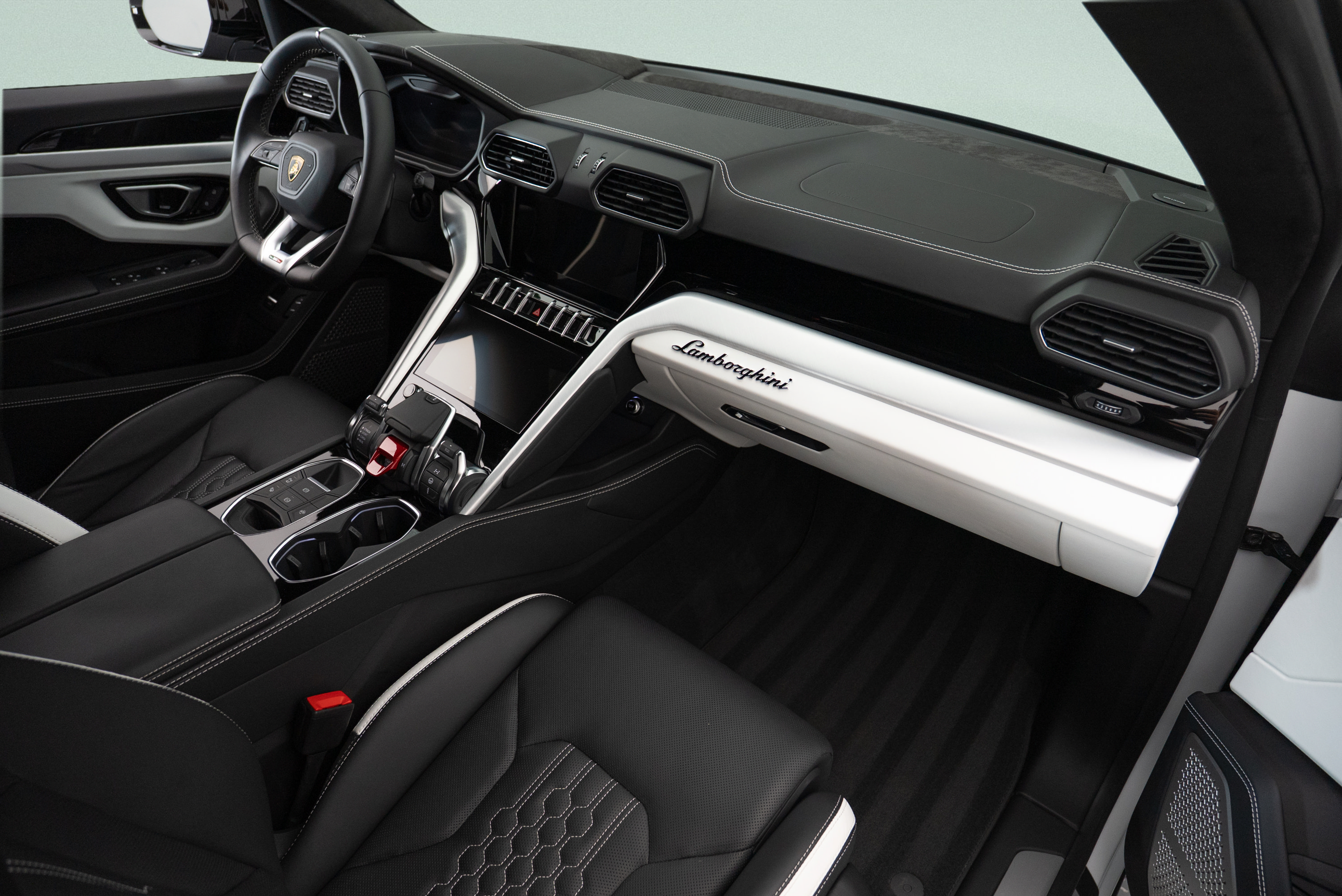 Used 2024 Lamborghini Urus S AWD/4WD image 18