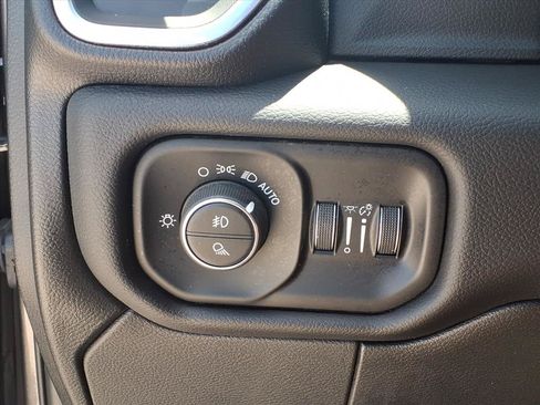 Used 2024 RAM 2500 Laramie w/ Safety Group AWD/4WD image 19