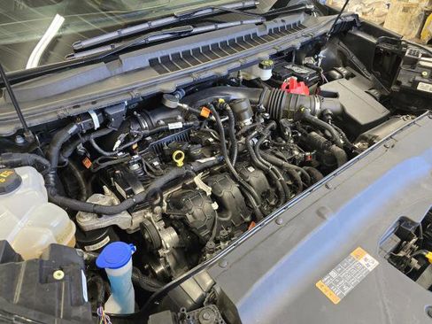 Used 2024 Ford Edge Titanium image 33