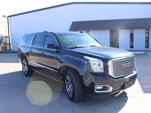 Used 2017 GMC Yukon XL Denali w/ Open Road Package RWD image 3