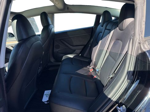 Used 2023 Tesla Model 3 Standard Range image 16