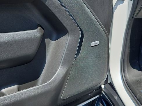 New 2025 Chevrolet Suburban Premier image 23