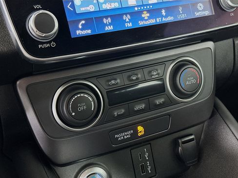 Used 2024 Nissan Leaf S image 23