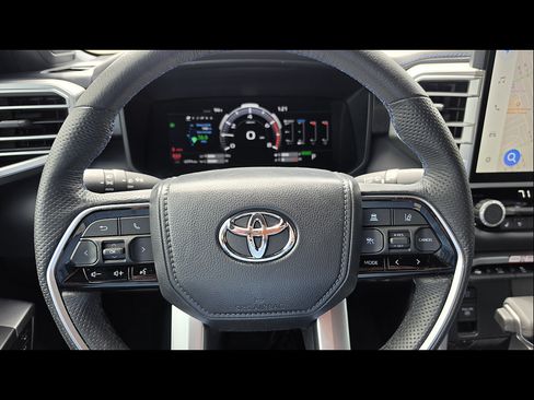 Used 2025 Toyota Tundra Platinum AWD/4WD image 8