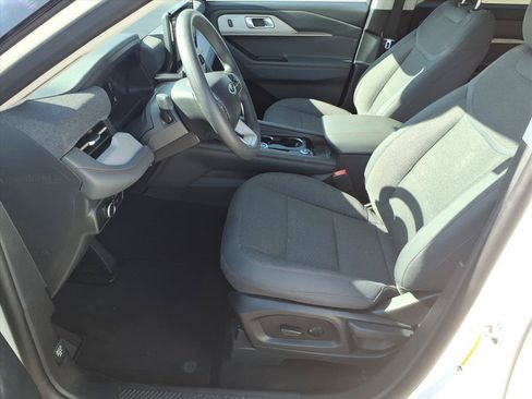 Used 2026 Ford Explorer Active AWD/4WD image 5