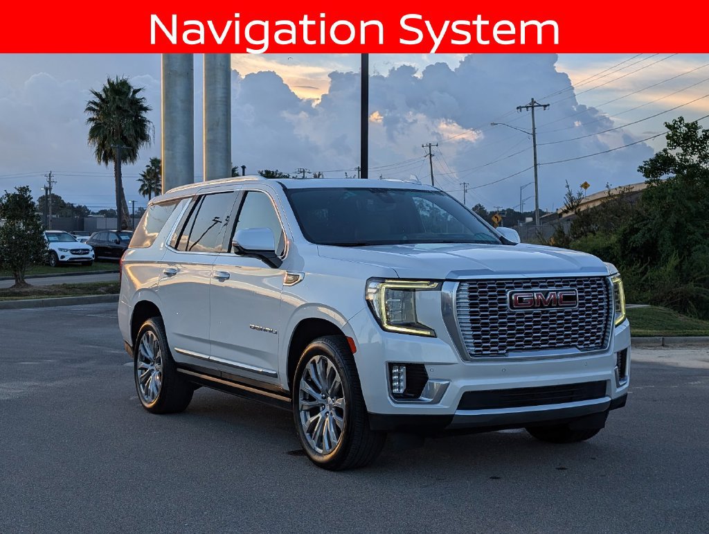 Used 2022 GMC Yukon Denali w/ Denali Premium Package RWD image 9
