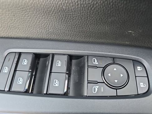 New 2026 Nissan Pathfinder SV image 30