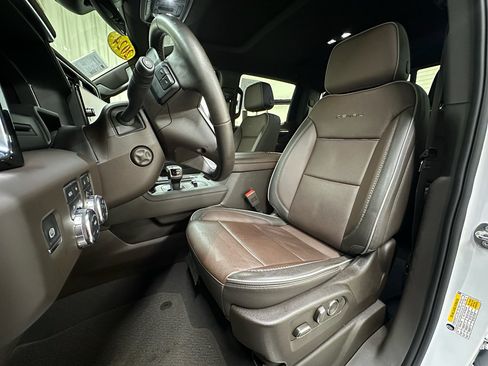 Used 2024 GMC Sierra 1500 Denali AWD/4WD image 25