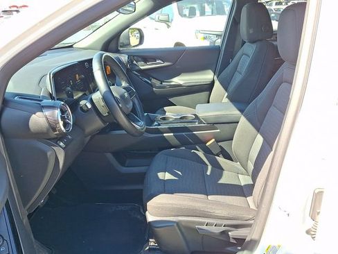 Used 2025 Chevrolet Equinox LT FWD image 10