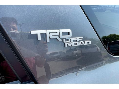 Used 2022 Toyota 4Runner TRD Off-Road image 8