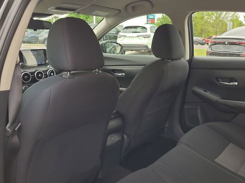 Used 2021 Nissan Sentra SV FWD image 12