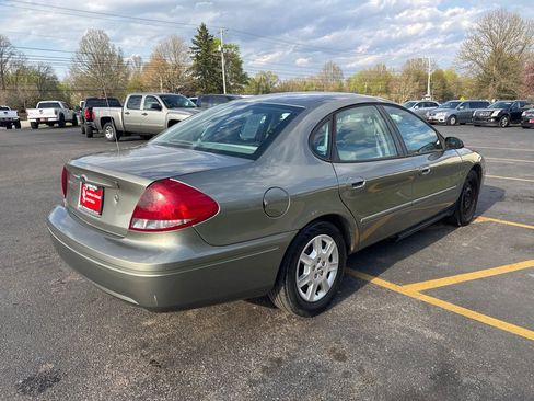 Used 2004 Ford Taurus SE image 6