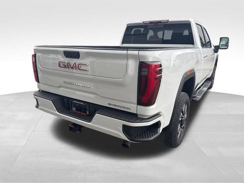 Used 2024 GMC Sierra 3500 Denali w/ Denali Reserve Package AWD/4WD image 5