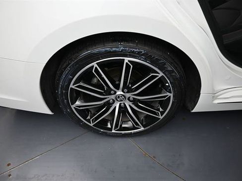 Certified 2021 Toyota Avalon Touring FWD image 24