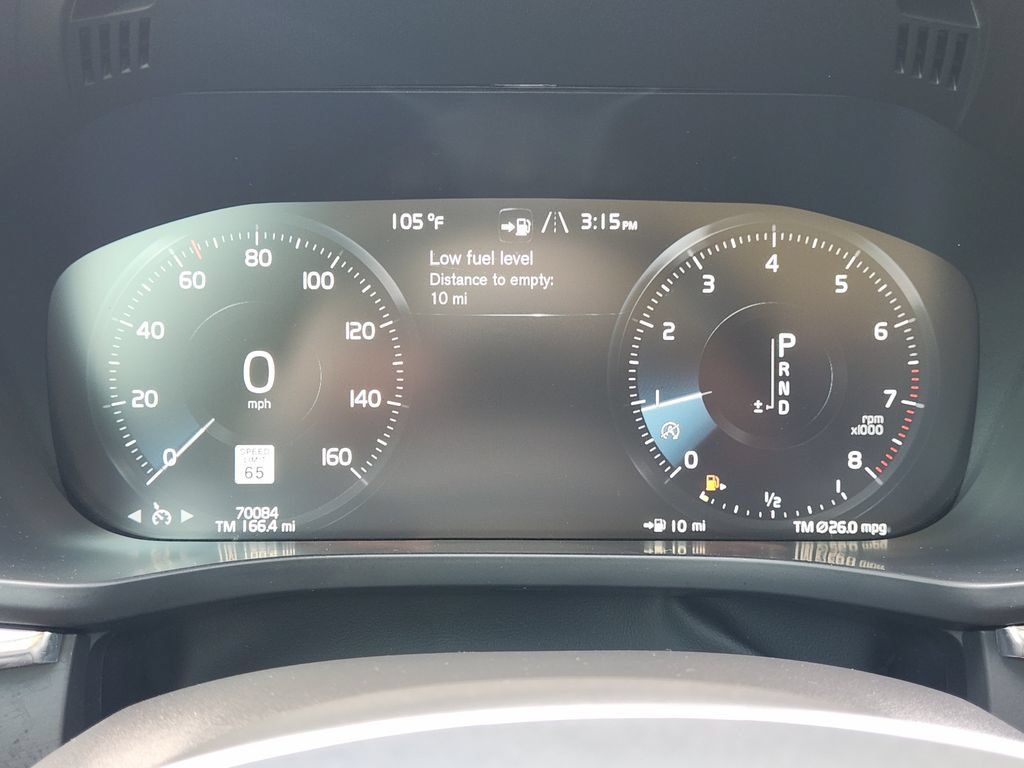 Used 2021 Volvo XC60 T5 Momentum w/ Premium Package FWD image 7