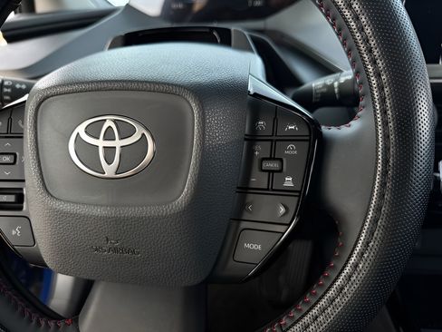 Used 2026 Toyota Prius Plug-In Hybrid FWD image 12