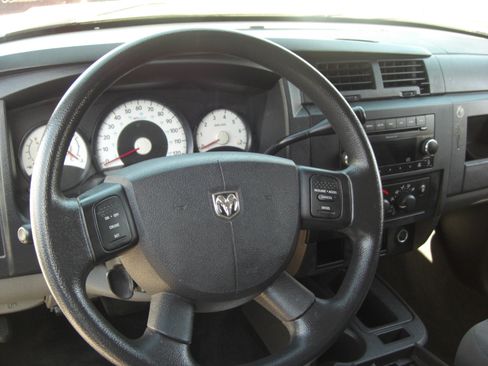 Used 2011 Dodge Dakota Big Horn w/ Utility Group image 11