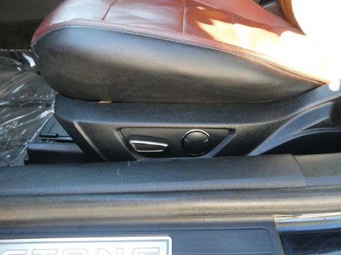 Used 2016 Ford Mustang Premium image 15