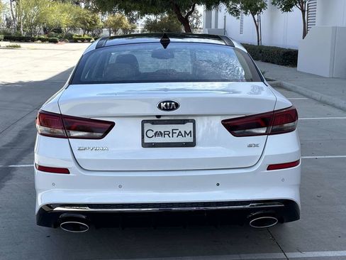 Used 2019 Kia Optima EX w/ EX Premium Package FWD image 4