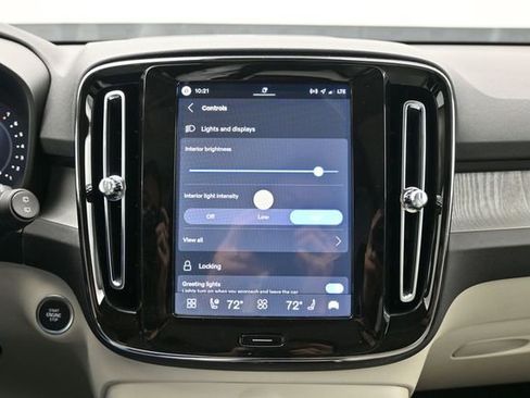 New 2026 Volvo XC40 B5 Plus w/ Protection Package Premier AWD/4WD image 17