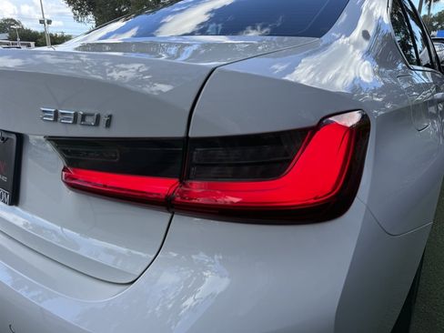 Used 2021 BMW 330i Sedan w/ Convenience Package RWD image 12
