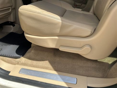 Used 2013 Chevrolet Suburban LTZ AWD/4WD image 25