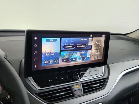 New 2026 Nissan Altima 2.5 SR image 24