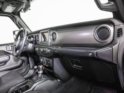 Used 2023 Jeep Gladiator Sport S image 14