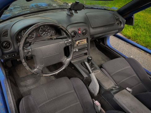 Used 1995 MAZDA MX-5 Miata image 4