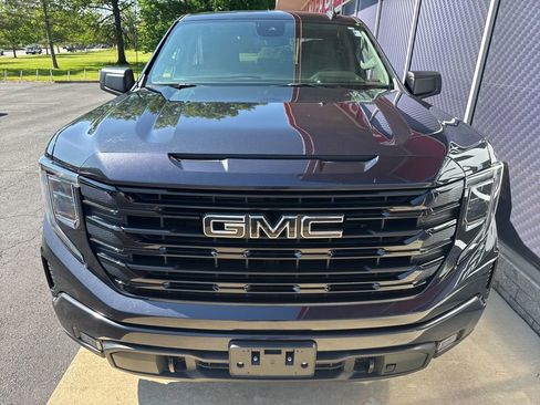 Used 2023 GMC Sierra 1500 Elevation AWD/4WD image 9