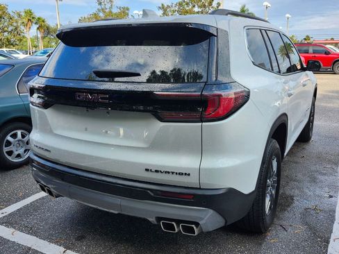 Used 2025 GMC Acadia Elevation image 6