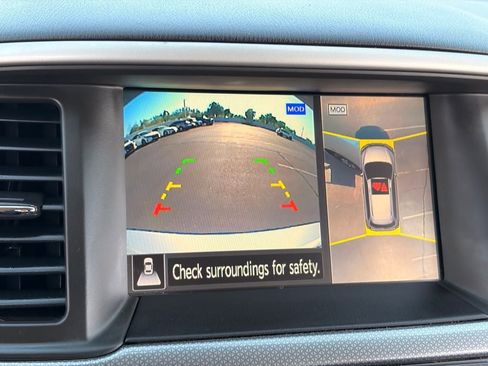 Used 2019 Nissan Pathfinder SL FWD image 22
