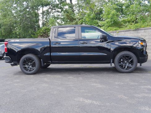 Certified 2023 Chevrolet Silverado 1500 Custom w/ Rally Edition AWD/4WD image 9