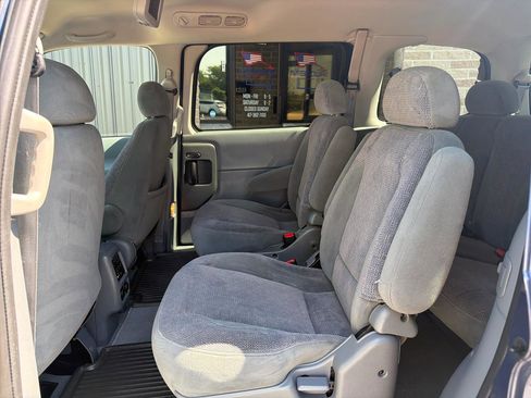 Used 2001 Nissan Quest SE FWD image 18