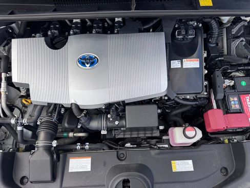 Used 2016 Toyota Prius Three w/ Advanced Technology Package FWD image 31