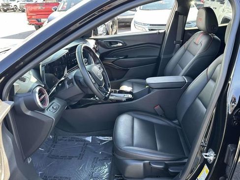 Used 2025 Chevrolet Trax RS w/ Driver Confidence Package image 18