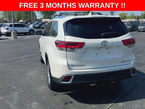 Used 2017 Toyota Highlander Limited w/ Carpet Mat Package AWD/4WD image 8