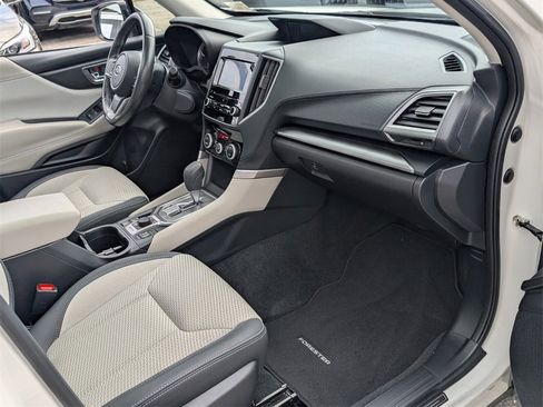 Used 2023 Subaru Forester Premium image 18