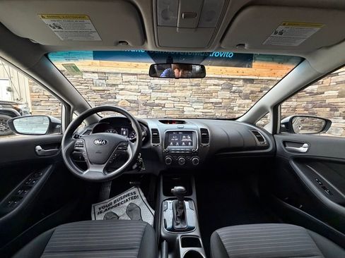 Used 2018 Kia Forte LX w/ LX Popular Package FWD image 16