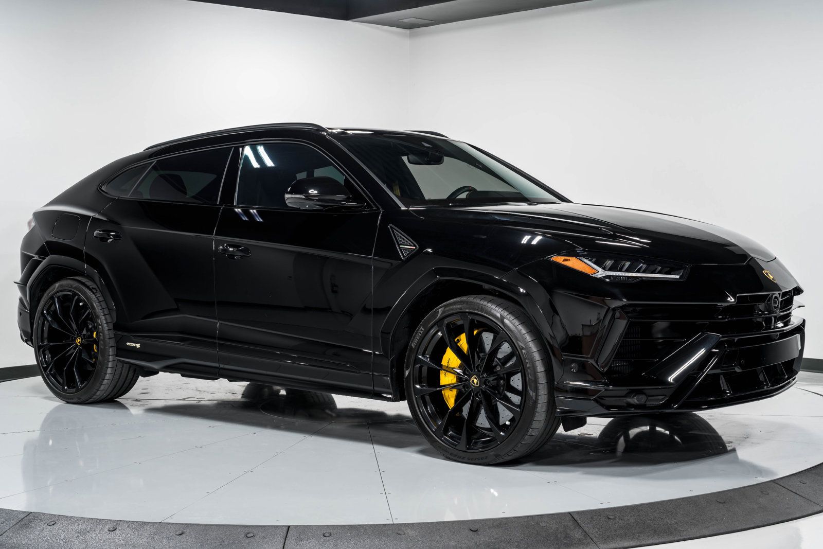 Used 2024 Lamborghini Urus S AWD/4WD image 44
