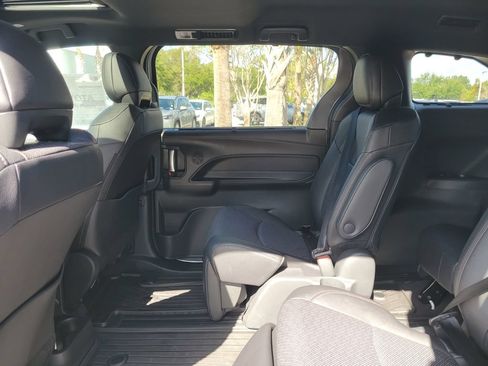 New 2026 Toyota Sienna Limited FWD image 24