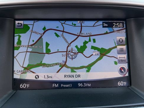 Used 2019 Nissan Pathfinder SL AWD/4WD image 8