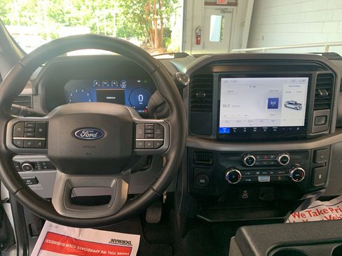 Used 2025 Ford F150 XLT w/ Equipment Group 301A Standard RWD image 16
