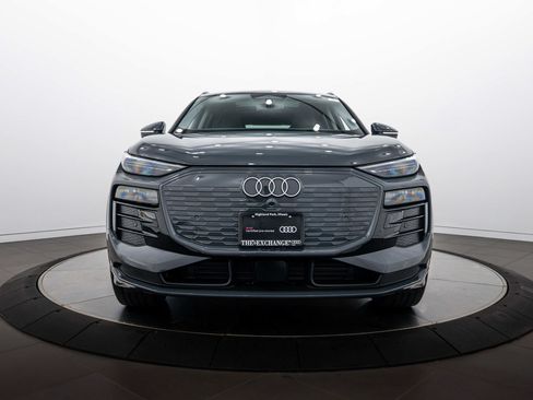 Used 2025 Audi Q6 e-tron Premium Plus w/ Premium Plus AWD/4WD image 25