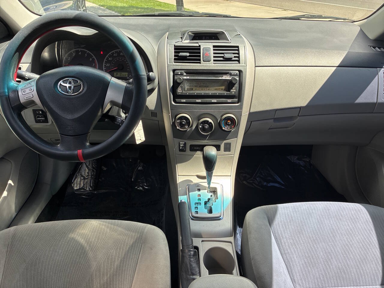 Used 2012 Toyota Corolla LE FWD image 9