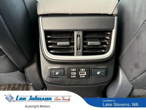 Used 2023 Subaru Outback Limited AWD/4WD image 16