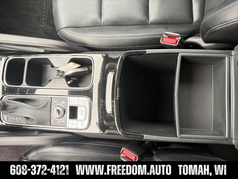 Used 2025 Kia Telluride S AWD/4WD image 26