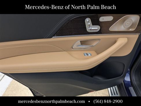 New 2026 Mercedes-Benz GLS 580 4MATIC image 14