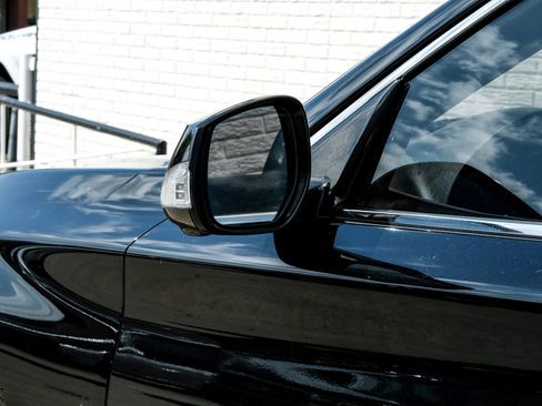 Used 2016 INFINITI Q50 3.0t Premium w/ Driver Assistance Package image 40