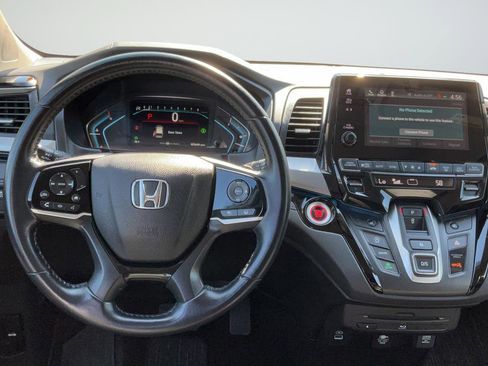 Used 2024 Honda Odyssey Touring image 12
